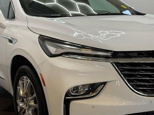2024 Buick Enclave Essence FWD