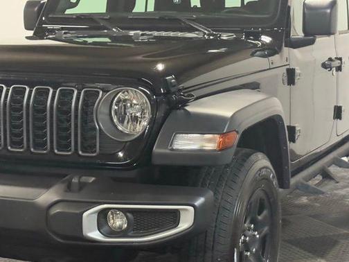 2024 Jeep Gladiator Sport
