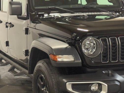 2024 Jeep Gladiator Sport