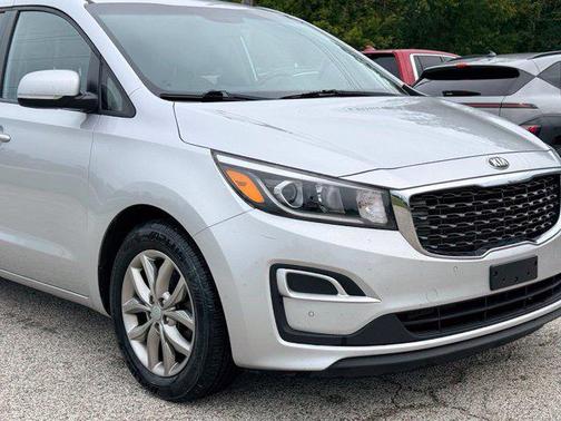 Silky Silver 2019 Kia Sedona EX
