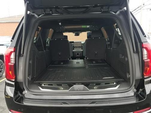 Onyx Black 2026 GMC Yukon XL 4WD AT4