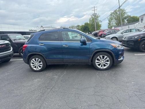 Pacific Blue Metallic 2020 Chevrolet Trax Premier