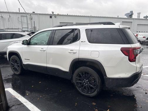 2022 GMC Acadia FWD SLT