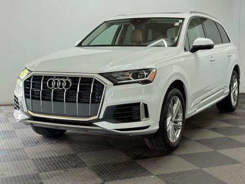 2022 Audi Q7 55 Premium