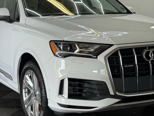 2022 Audi Q7 55 Premium