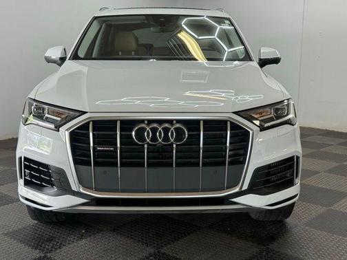 2022 Audi Q7 55 Premium