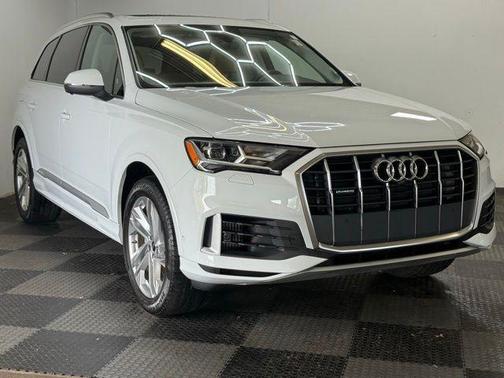 2022 Audi Q7 55 Premium