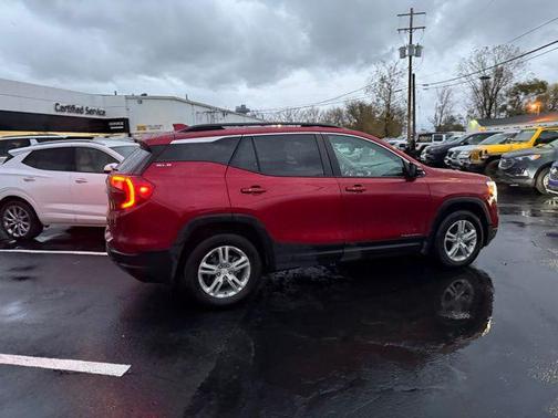 2023 GMC Terrain SLE