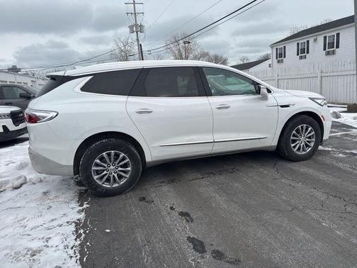 2024 Buick Enclave Essence AWD