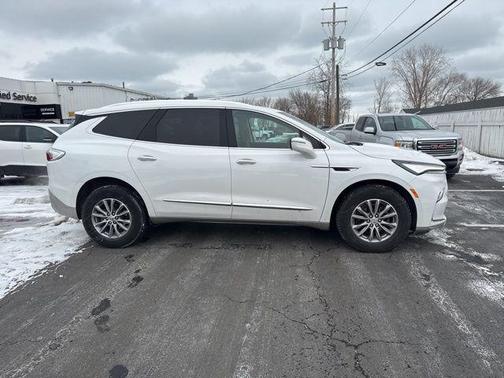 2024 Buick Enclave Essence AWD