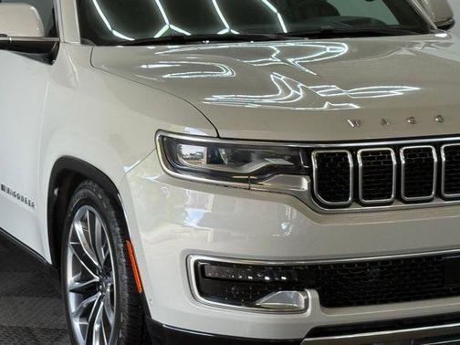 2022 Jeep Wagoneer Series III 4x4
