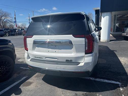 2023 GMC Yukon XL SLT