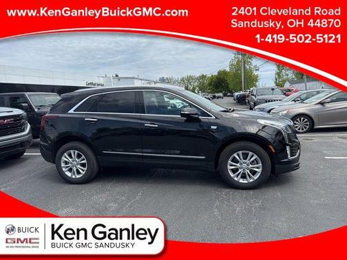 Stellar Black Metallic 2025 Cadillac XT5 Luxury
