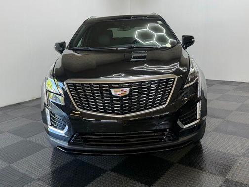 Stellar Black Metallic 2025 Cadillac XT5 Luxury