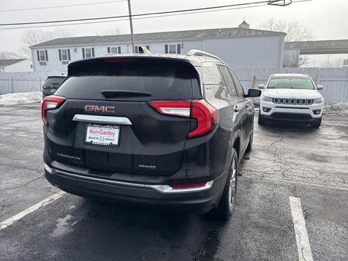 2023 GMC Terrain SLT