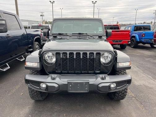 2022 Jeep Gladiator Sport