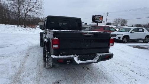 2022 Jeep Gladiator Sport
