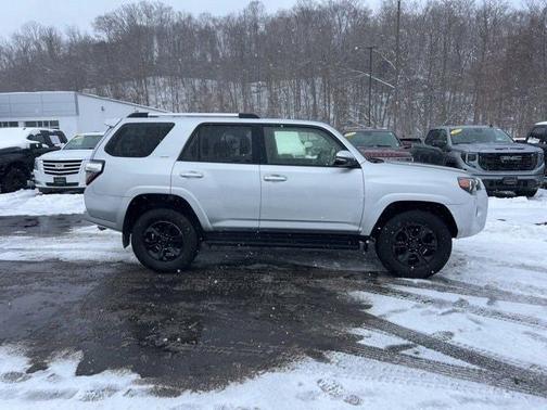 2022 Toyota 4Runner SR5 Premium