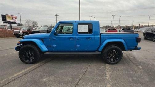 2022 Jeep Gladiator Overland