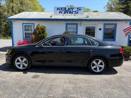 2013 Volkswagen Passat 2.0 TDI SE w/ Sunroof
