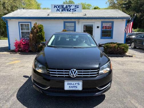 2013 Volkswagen Passat 2.0 TDI SE w/ Sunroof