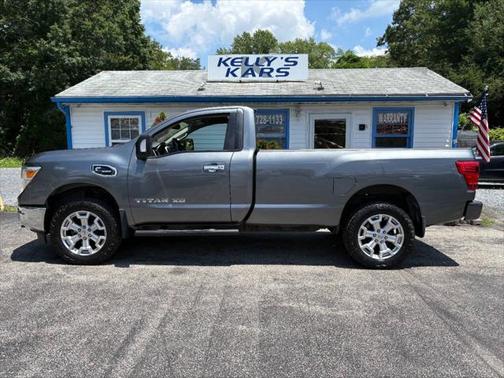 2017 Nissan Titan XD SV
