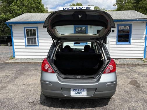 Magnetic Gray 2009 Nissan Versa 1.8 S