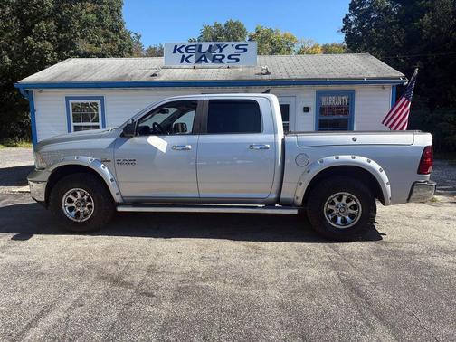 Bright Silver Metallic Clearcoat 2015 RAM 1500 Big Horn