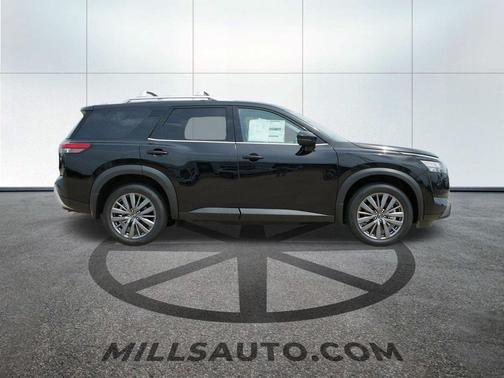 2025 Nissan Pathfinder SL 4WD