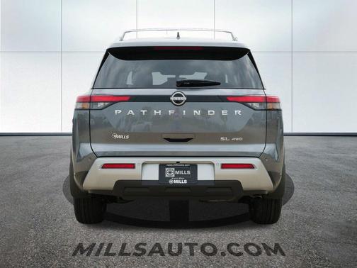 2025 Nissan Pathfinder SL 4WD