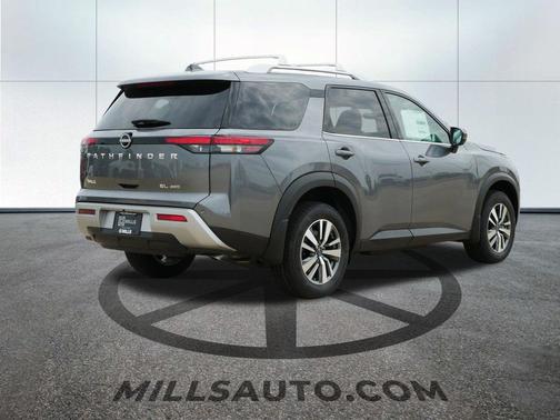 2025 Nissan Pathfinder SL 4WD