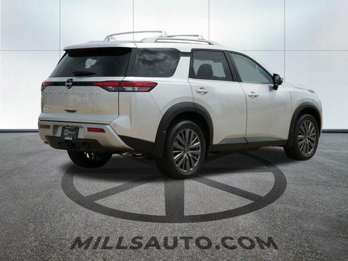 2025 Nissan Pathfinder SL 4WD
