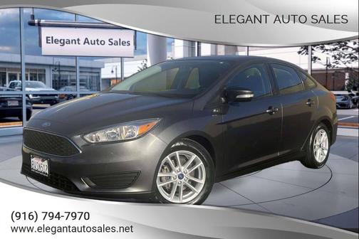 Gray 2015 Ford Focus SE