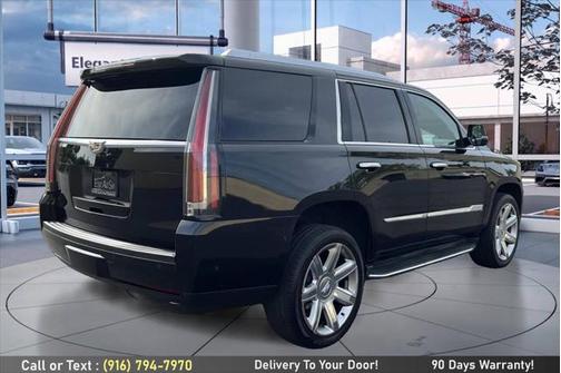 2017 Cadillac Escalade Luxury