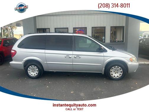2001 Chrysler Town & Country LX