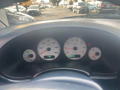 2001 Chrysler Town & Country LX