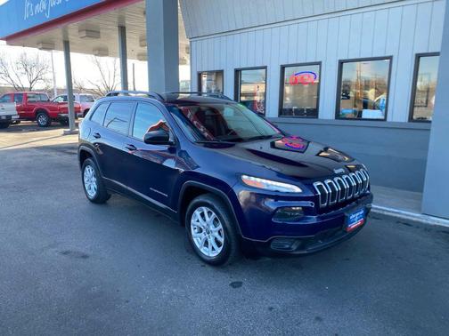 2016 Jeep Cherokee Sport