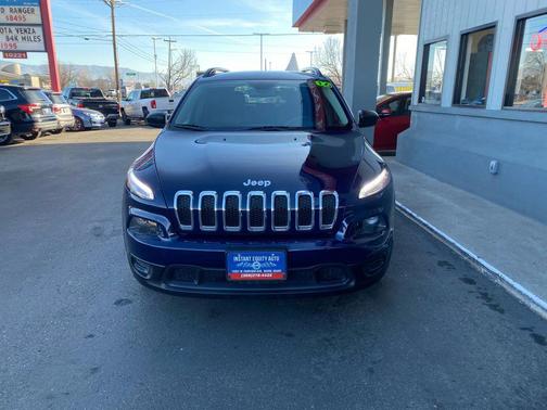 2016 Jeep Cherokee Sport