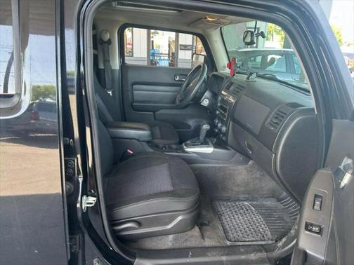 2010 Hummer H3 Base