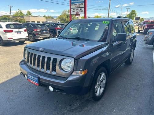 Granite Crystal Metallic Clearcoat 2016 Jeep Patriot Sport