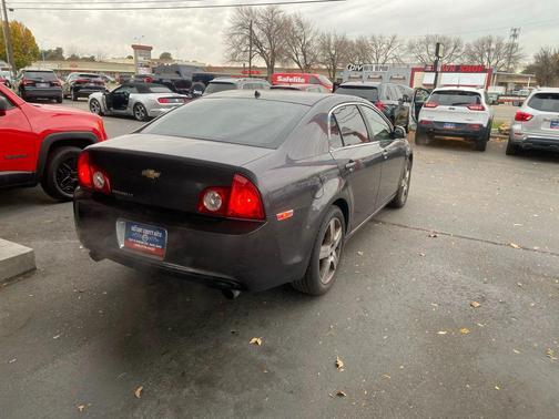 2011 Chevrolet Malibu 2LT