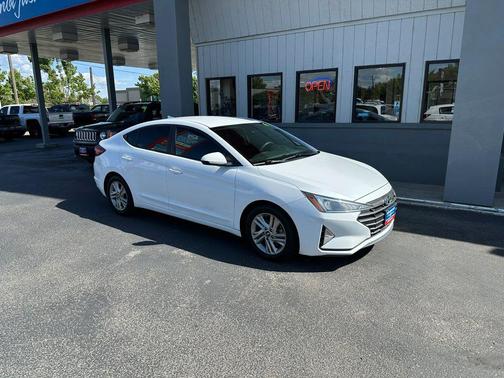 Quartz White Pearl 2020 Hyundai ELANTRA SEL