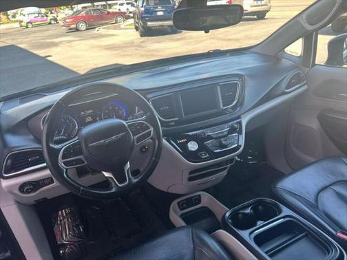 2018 Chrysler Pacifica Touring-L
