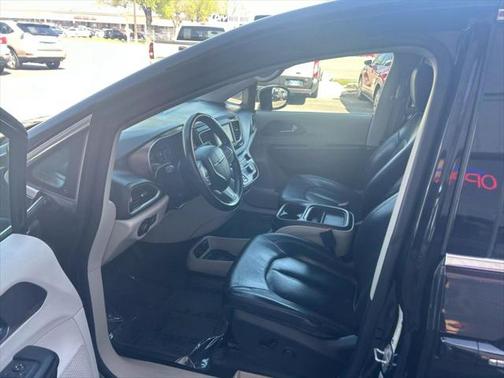 2018 Chrysler Pacifica Touring-L