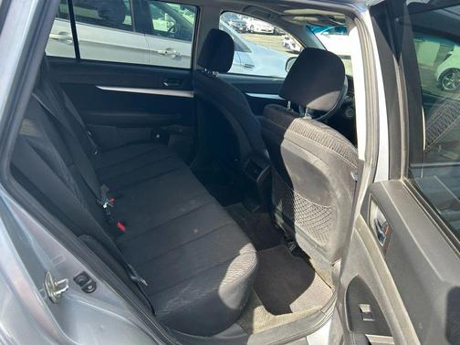 2012 Subaru Outback 2.5i Premium