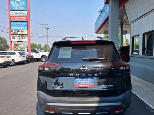 Super Black 2023 Nissan Rogue SL