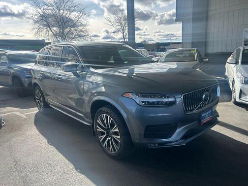 2020 Volvo XC90 T5 Momentum
