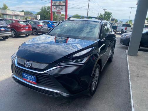 2022 Toyota Venza XLE