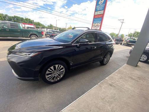 2022 Toyota Venza XLE