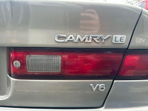 1999 Toyota Camry LE V6